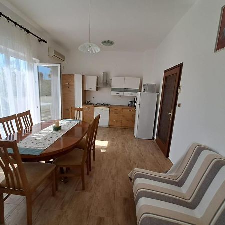 Apartments Berny Sveti Vid-Miholjice エクステリア 写真