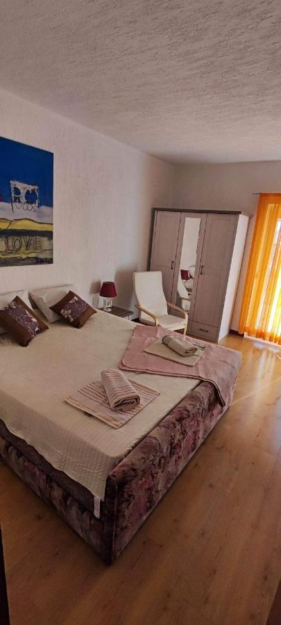 Apartments Berny Sveti Vid-Miholjice エクステリア 写真